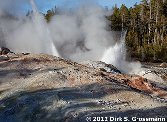 Steamboat Geyser, Norris, Yellowstone