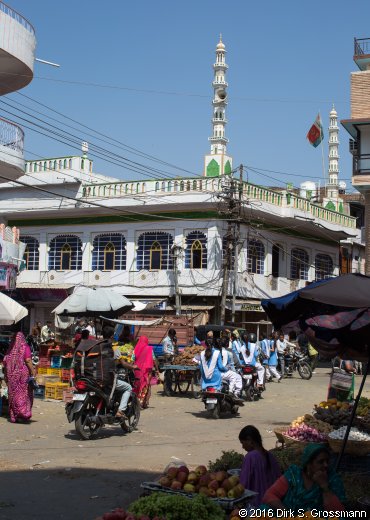 Bada Bazaar (Click for next image)